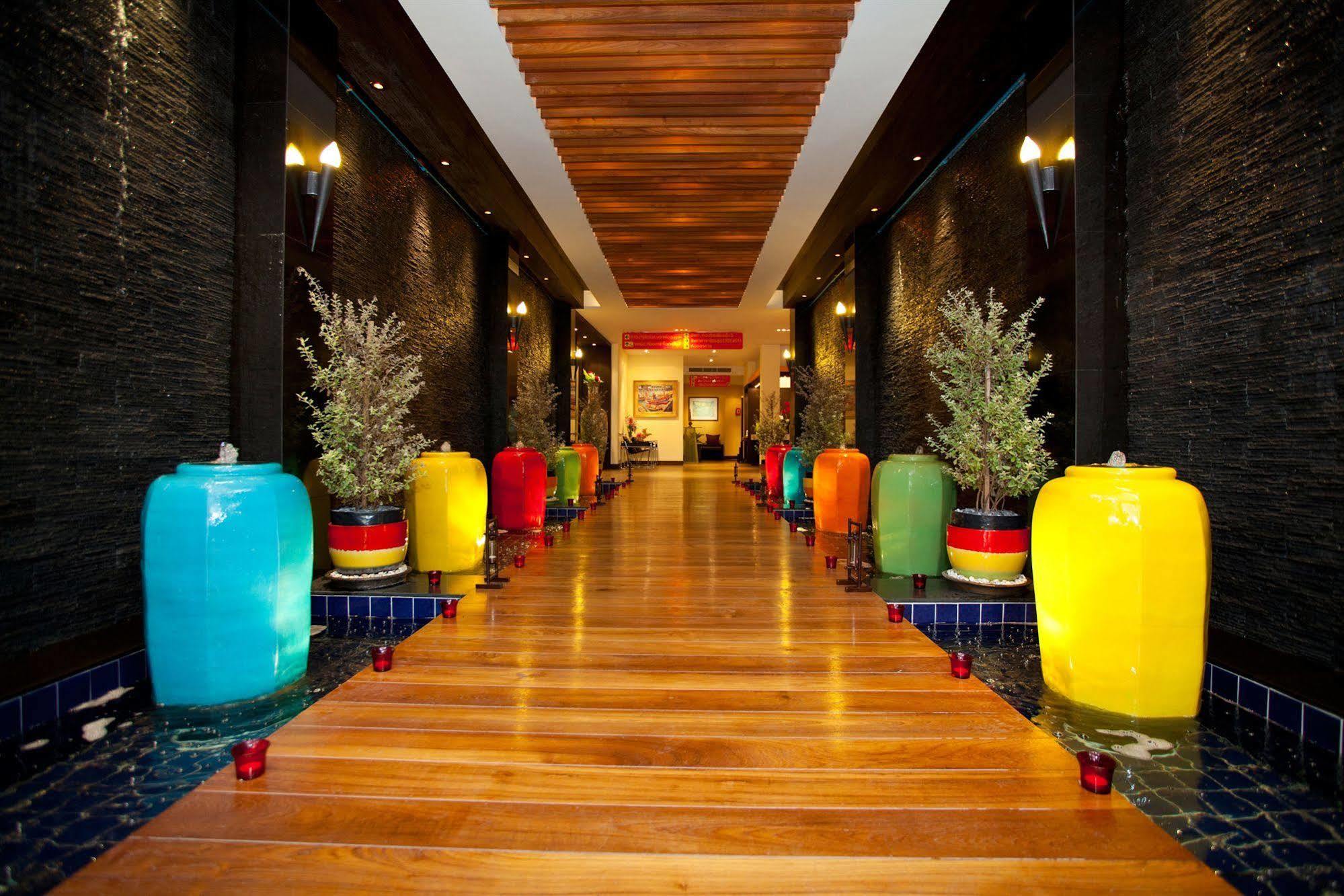 Siam Paradise Entertainment Complex Bangkok Exterior photo